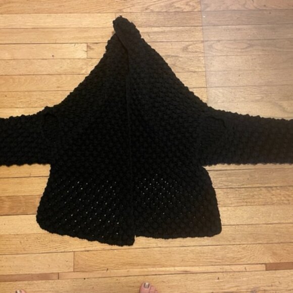 Behnaz Sarafpour popcorn handknit shrug in black wool & cotton - Picture 4 of 9